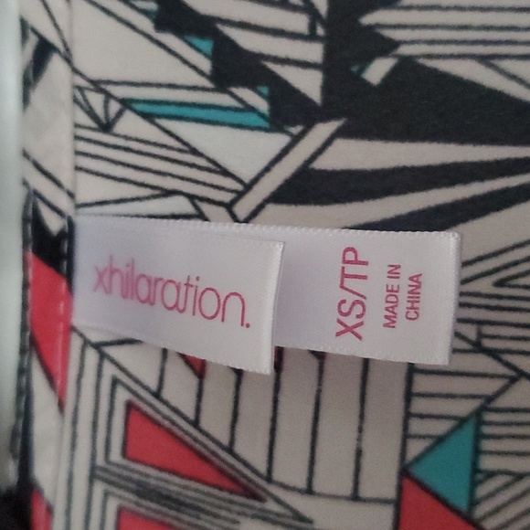 Xhiliration oversized graphic dolman sleeve jacket - Picture 2 of 11